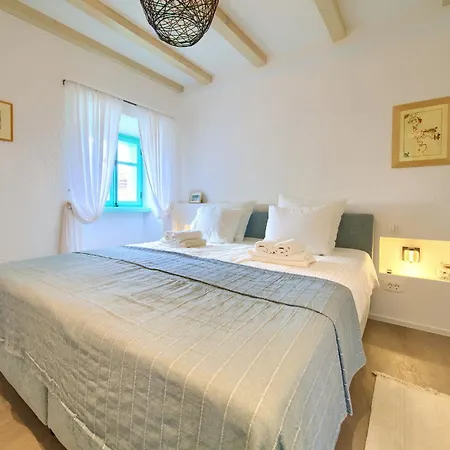 Appartement Bastinica Delux Ap 5 * * * * *