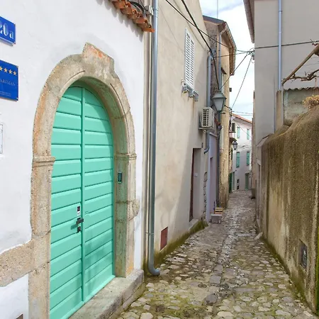 Bastinica Delux Ap 5 * * * * * Appartement *