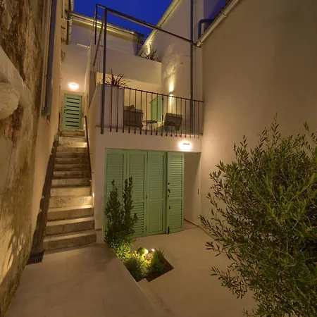 Apartament Bastinica Delux Ap 5 * * * * *